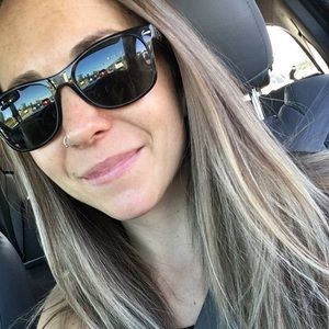 Meet your Posher, Robyn